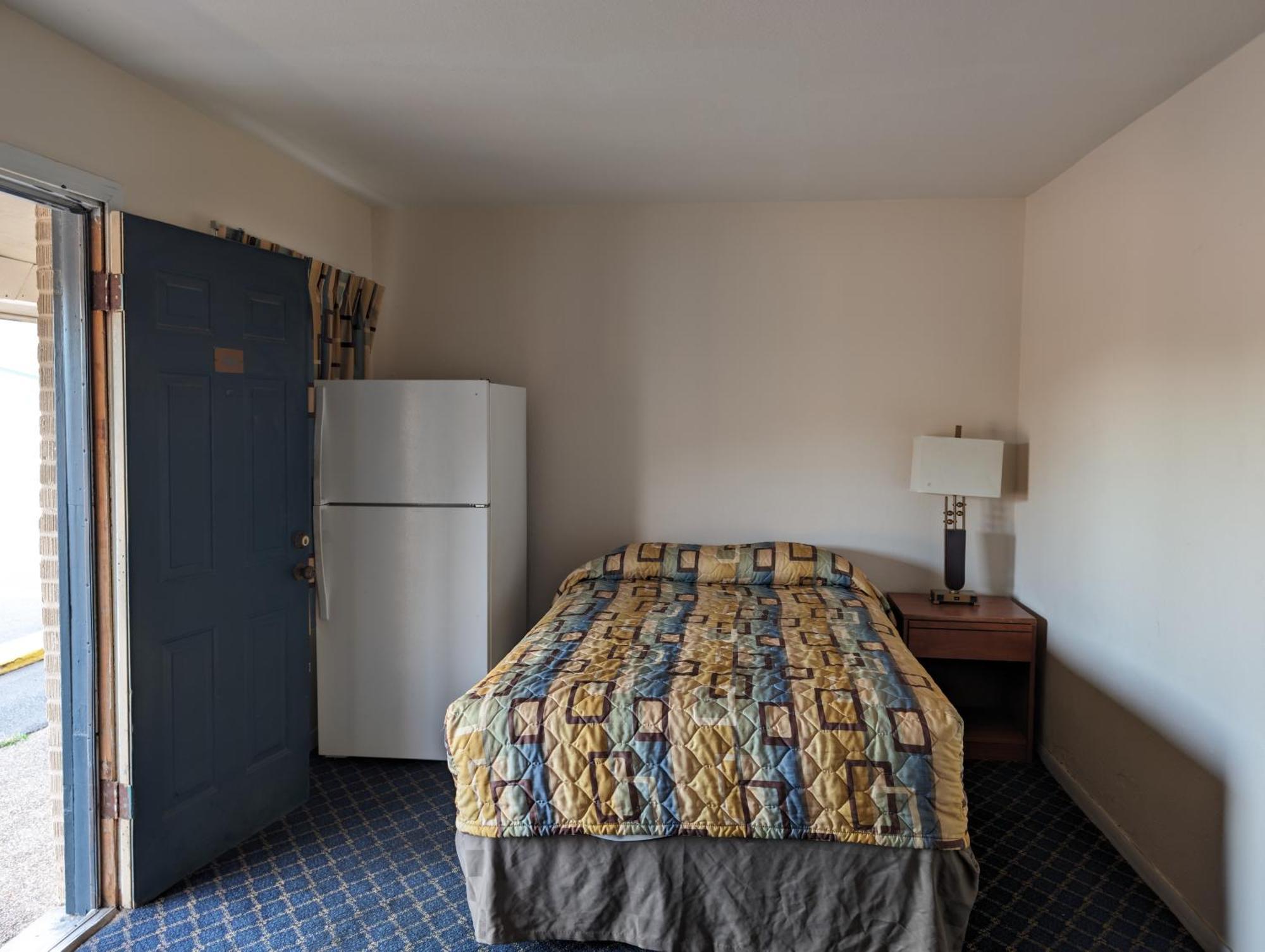 Economy Inn קינגסוויל מראה חיצוני תמונה