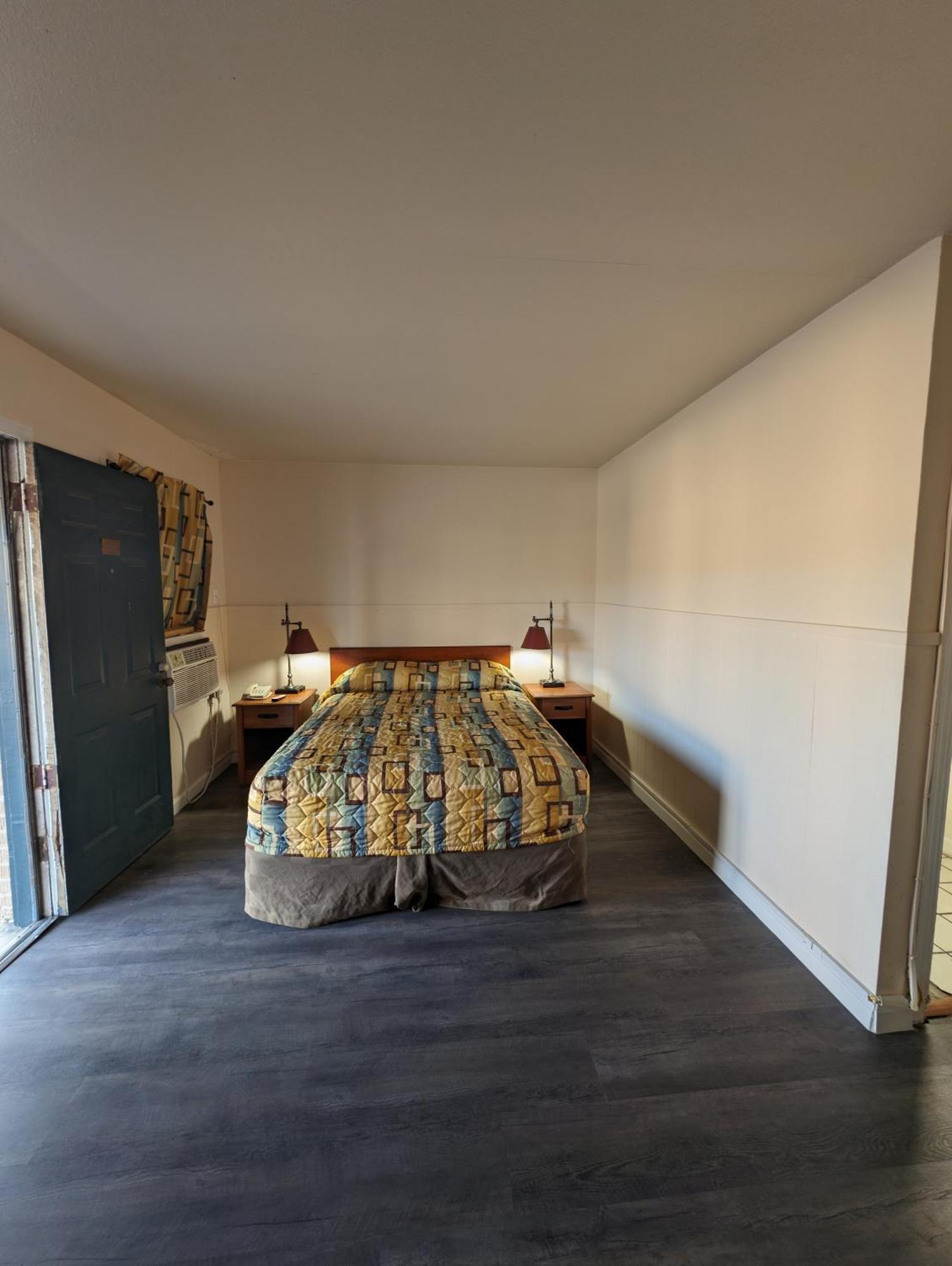 Economy Inn קינגסוויל מראה חיצוני תמונה