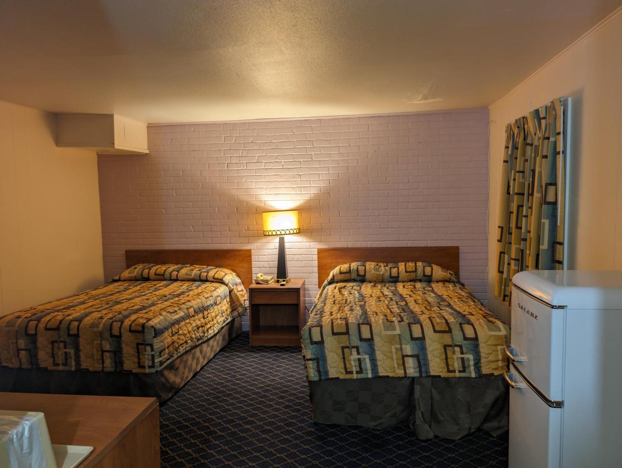Economy Inn קינגסוויל מראה חיצוני תמונה